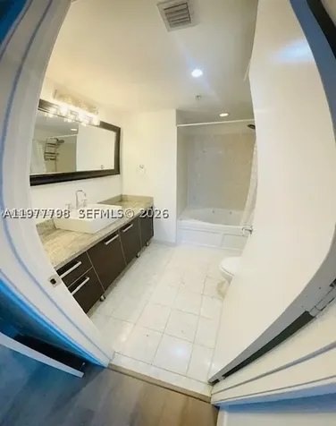 185 SW 7th Street Miami FL 33130