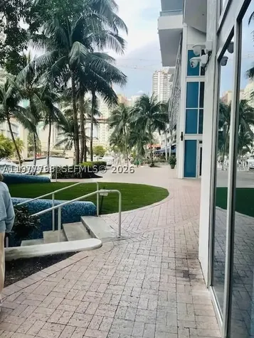 185 SW 7th Street Miami FL 33130