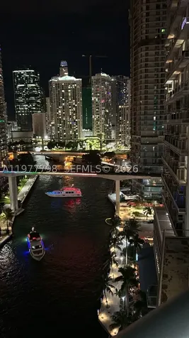 185 SW 7th Street Miami FL 33130
