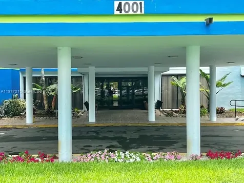 4001 Hillcrest Drive Hollywood FL 33021