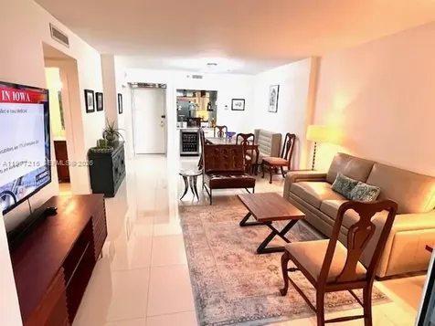4001 Hillcrest Drive Hollywood FL 33021