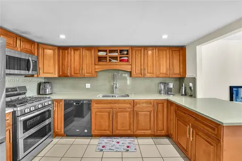 6639 SW 116th Place Miami FL 33173