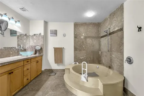 6639 SW 116th Place Miami FL 33173