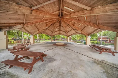 6639 SW 116th Place Miami FL 33173