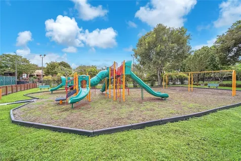 6639 SW 116th Place Miami FL 33173