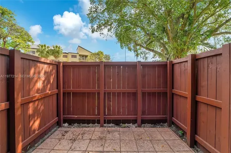 6639 SW 116th Place Miami FL 33173