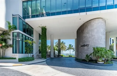 460 NE 28th Street Miami FL 33137