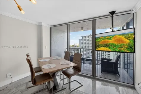 2655 Collins Avenue Miami Beach FL 33140