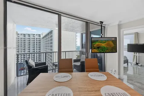 2655 Collins Avenue Miami Beach FL 33140