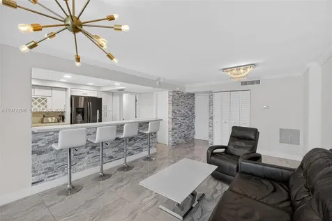 2655 Collins Avenue Miami Beach FL 33140
