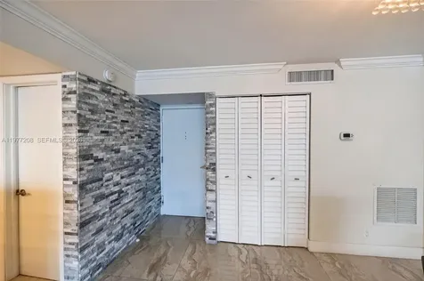 2655 Collins Avenue Miami Beach FL 33140