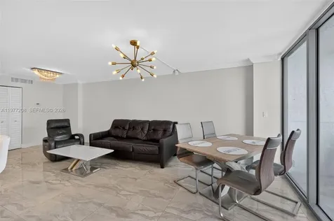 2655 Collins Avenue Miami Beach FL 33140
