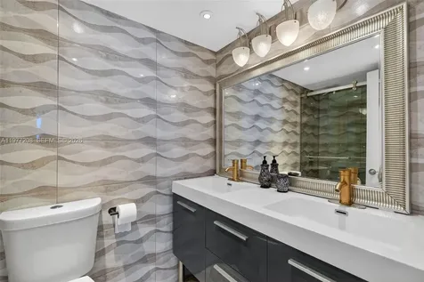 2655 Collins Avenue Miami Beach FL 33140