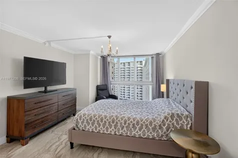 2655 Collins Avenue Miami Beach FL 33140