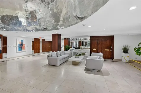 2655 Collins Avenue Miami Beach FL 33140