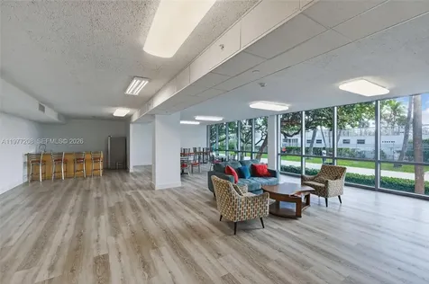 2655 Collins Avenue Miami Beach FL 33140