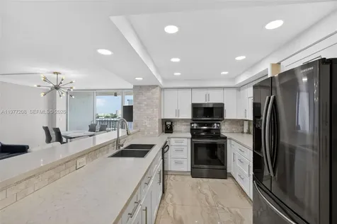 2655 Collins Avenue Miami Beach FL 33140