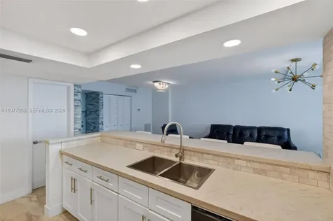 2655 Collins Avenue Miami Beach FL 33140