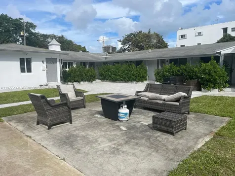 625 S 20th Avenue Hollywood FL 33020