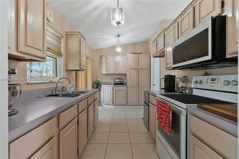 13752 SW 285th Street Homestead FL 33033