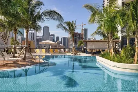 159 NE 6th Street Miami FL 33132