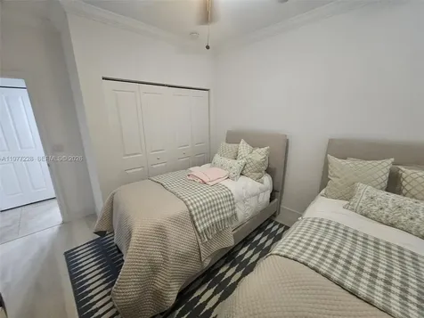 3390 NW 125th Way Sunrise FL 33323