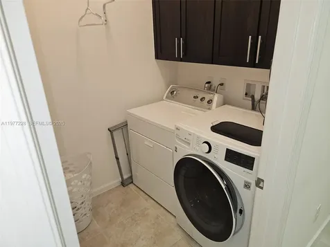 3390 NW 125th Way Sunrise FL 33323