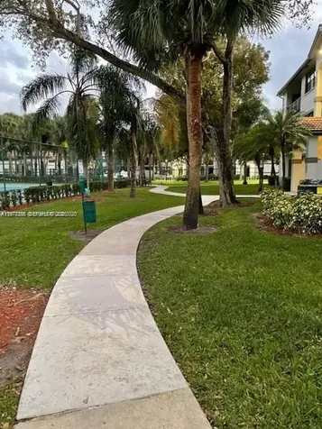 550 S Park Road Hollywood FL 33021