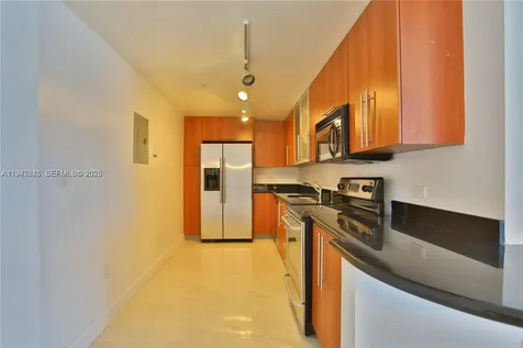 7501 E Treasure Drive North Bay Village FL 33141