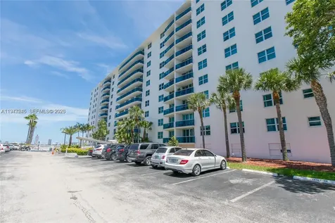 7501 E Treasure Drive North Bay Village FL 33141