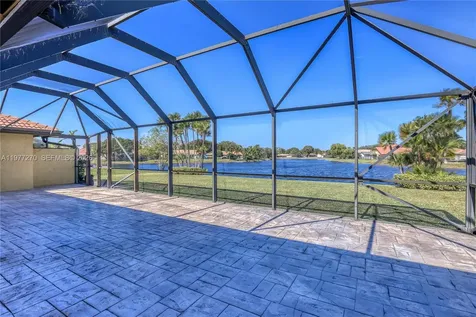1048 NW 110th Lane Coral Springs FL 33071