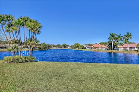 1048 NW 110th Lane Coral Springs FL 33071