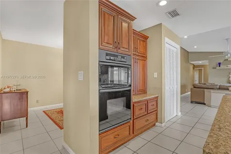 1048 NW 110th Lane Coral Springs FL 33071