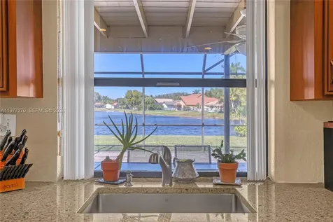 1048 NW 110th Lane Coral Springs FL 33071