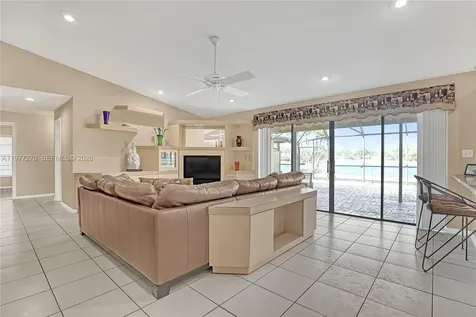 1048 NW 110th Lane Coral Springs FL 33071