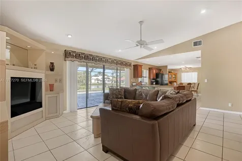 1048 NW 110th Lane Coral Springs FL 33071