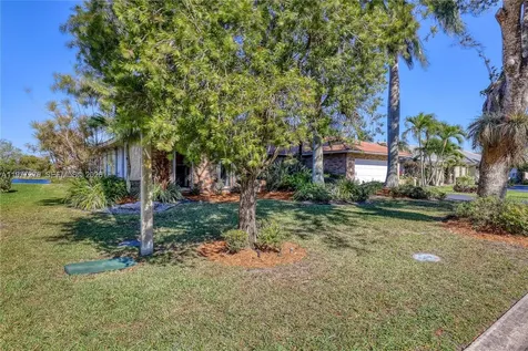 1048 NW 110th Lane Coral Springs FL 33071