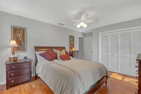 1048 NW 110th Lane Coral Springs FL 33071