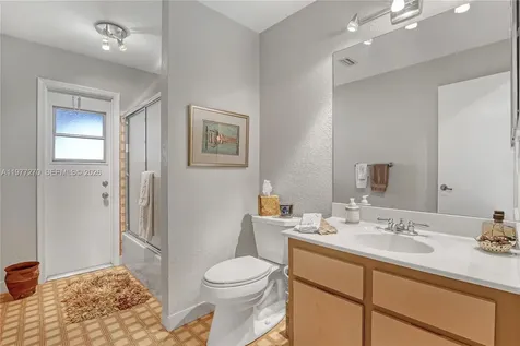 1048 NW 110th Lane Coral Springs FL 33071