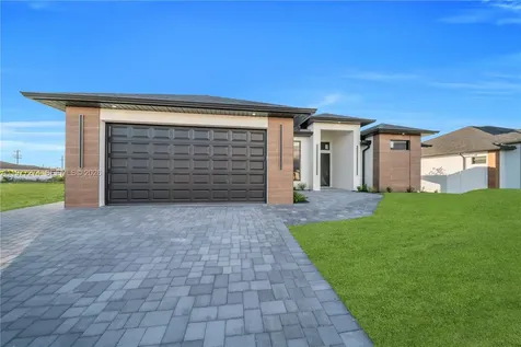 14 El Dorado Boulevard N Cape Coral FL 33993