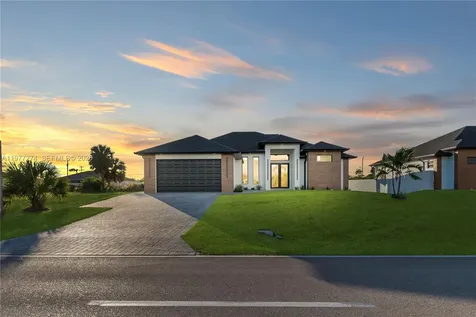 14 El Dorado Boulevard N Cape Coral FL 33993