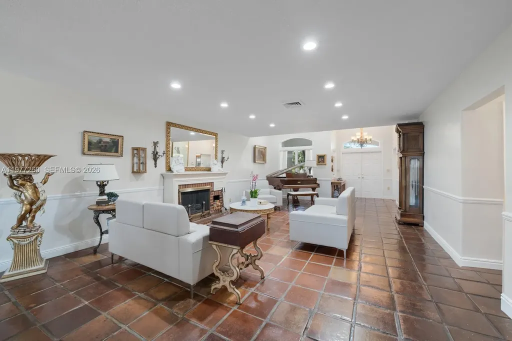 2046 NE 15th Street Fort Lauderdale FL 33304