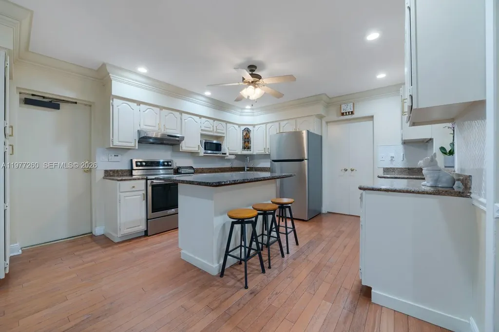 2046 NE 15th Street Fort Lauderdale FL 33304