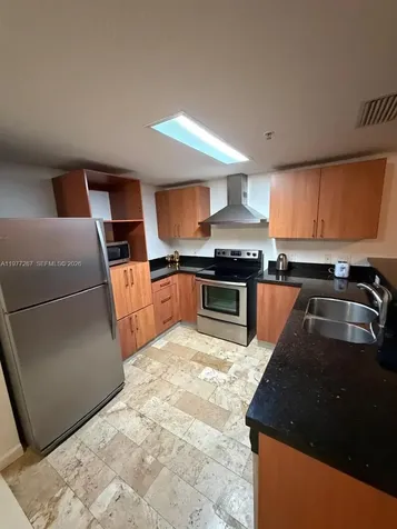 170 SE 14th Street Miami FL 33131