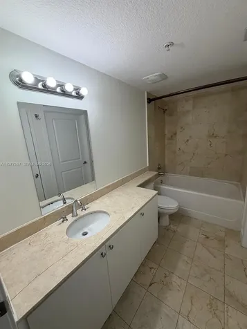 170 SE 14th Street Miami FL 33131