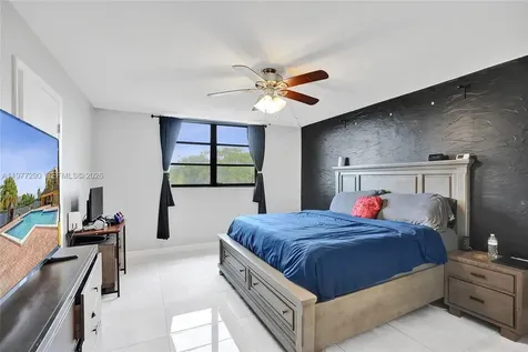 6575 W Oakland Park Boulevard Lauderhill FL 33313
