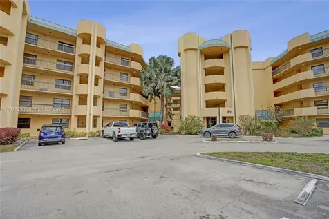6575 W Oakland Park Boulevard Lauderhill FL 33313