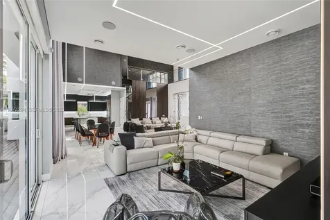10223 NW 75th Terrace Doral FL 33178
