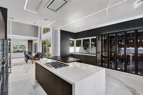 10223 NW 75th Terrace Doral FL 33178