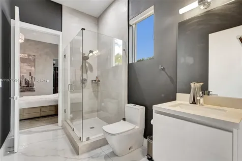 10223 NW 75th Terrace Doral FL 33178